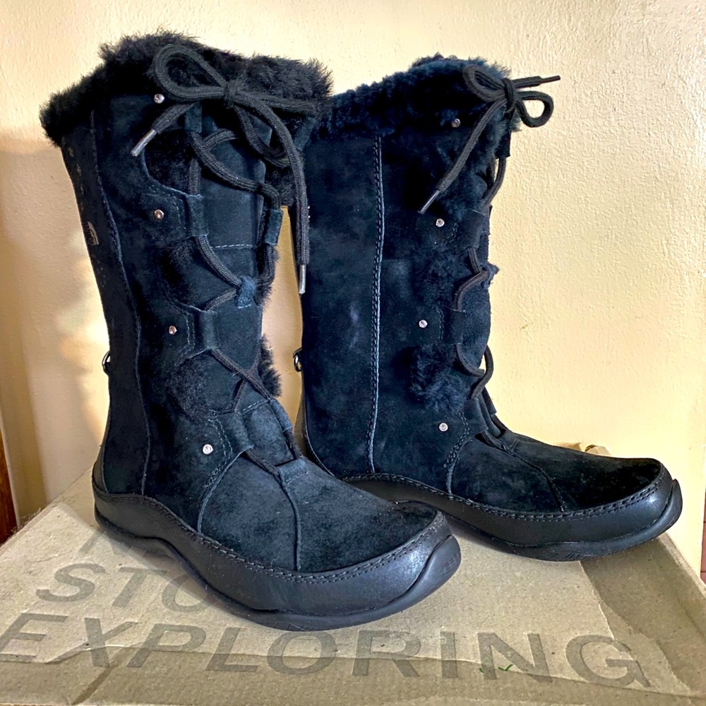 NWT North Face Abby III winter boots Sz 8.5